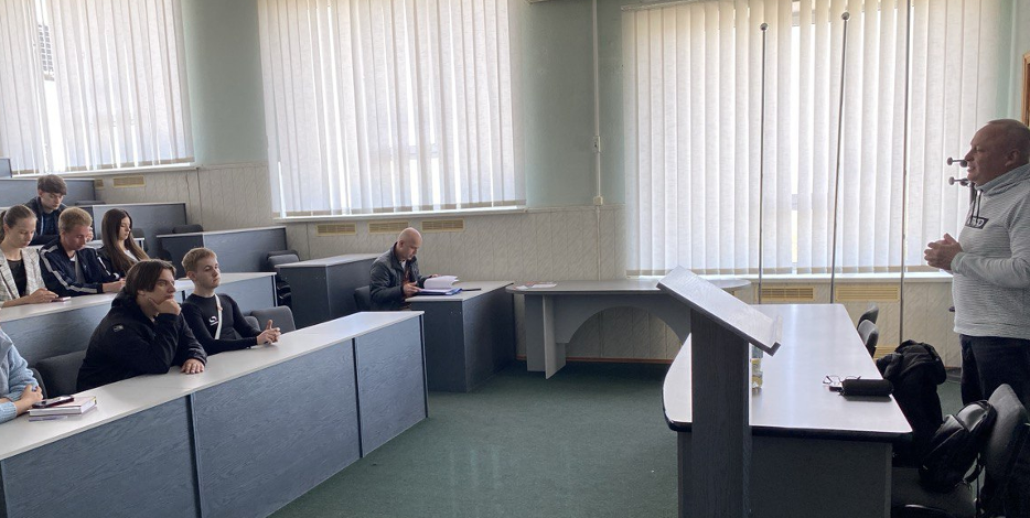 Гостьова лекція на тему: «Сучасні стратегії конструювання програмного забезпечення національної платформи GPS-моніторинга»